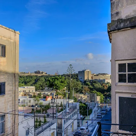 بيت ضيافة The 4*